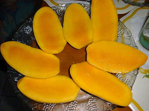 Sliced Mangoes